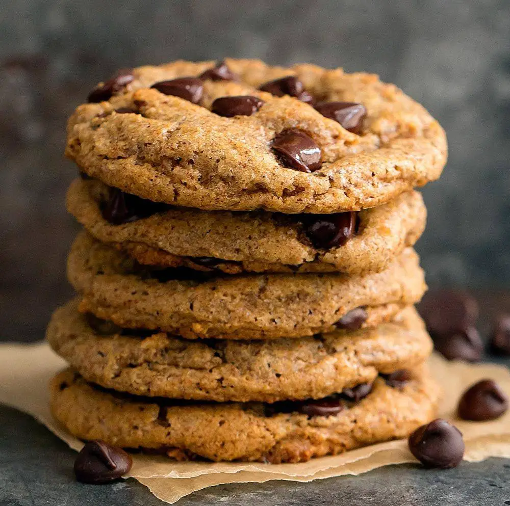 keto chocolate chip cookies