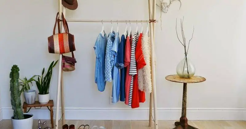 4 Easy Ways To Create DIY Clothing Racks And Save Space