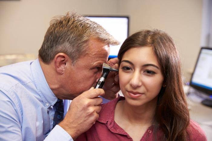 how to get water out of your ear