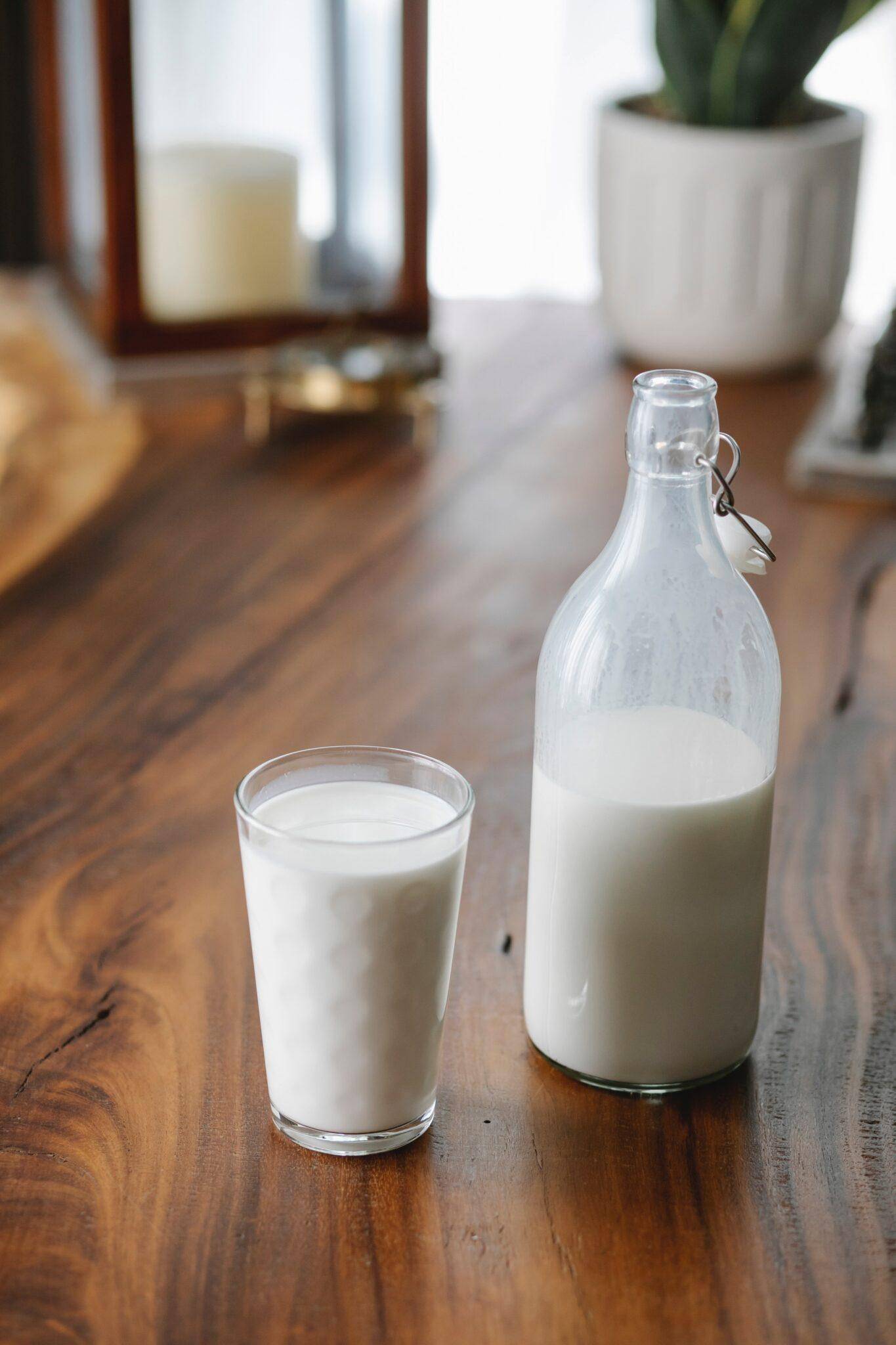 Carbs In Milk | Milk A Source Of Good Carbohydrates | SLECK