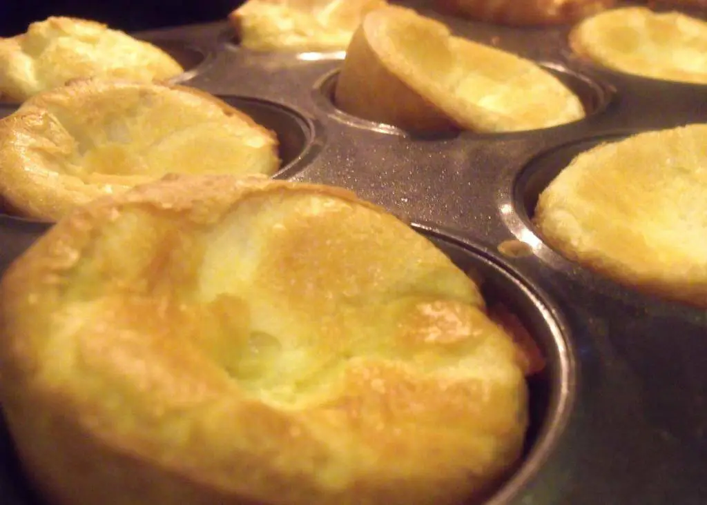 How To Make Yorkshire Pudding in 7 Easy Steps