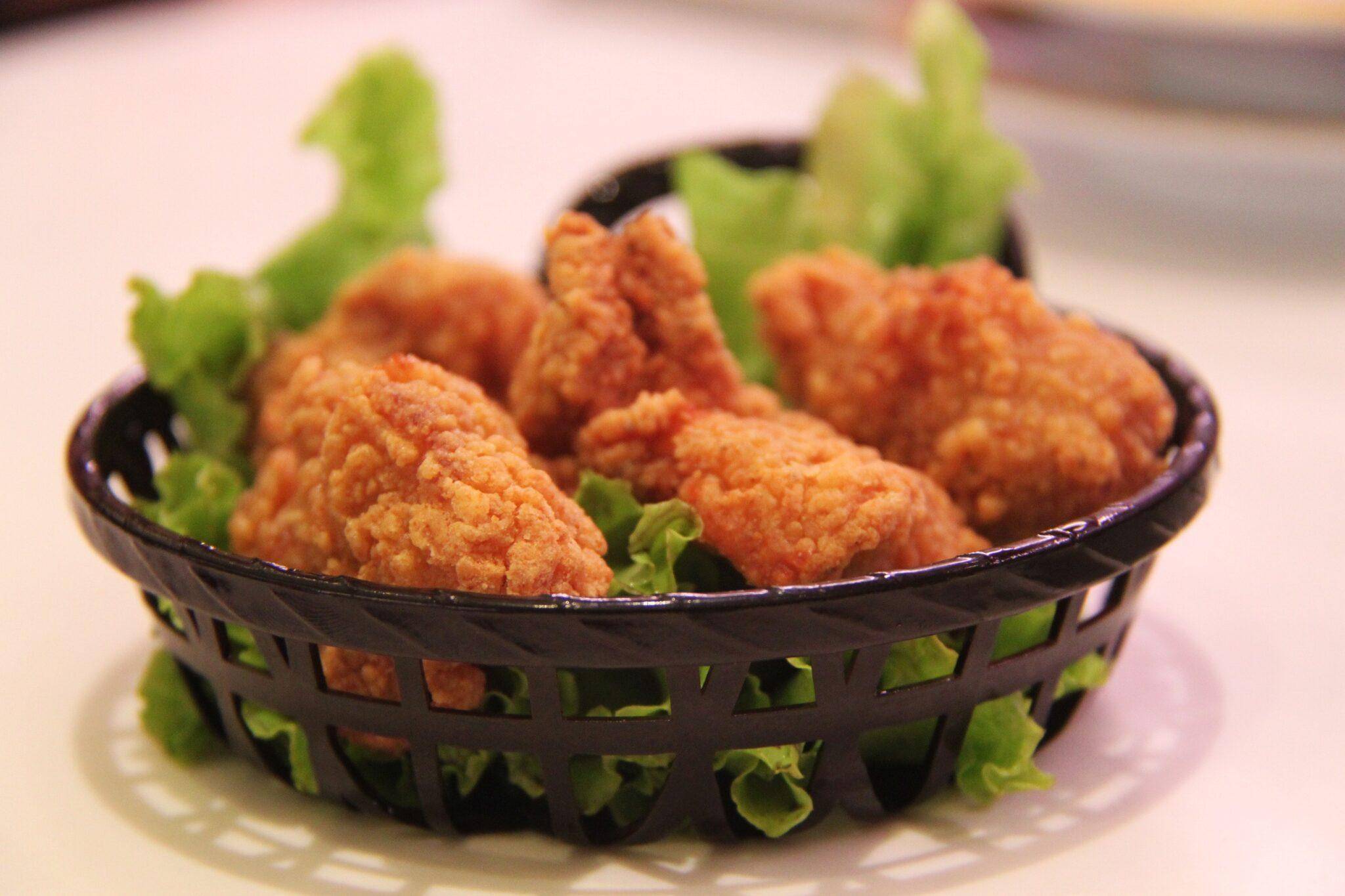 how to reheat fried chicken