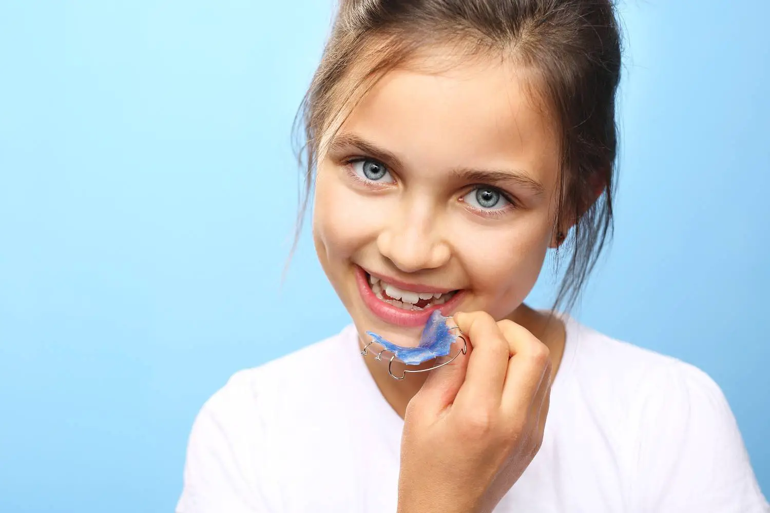 How to Clean Retainers: 7 Useful Tips You Should Not Miss