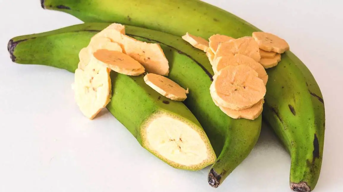 10+ Excellent Health Benefits of Plantains