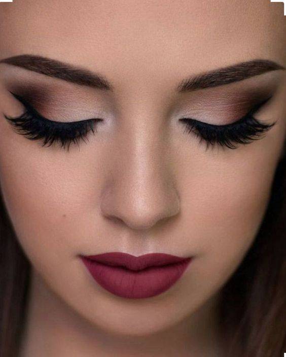 Smoky Or Smokey Eyes – 10 Beautiful Makeup Tips