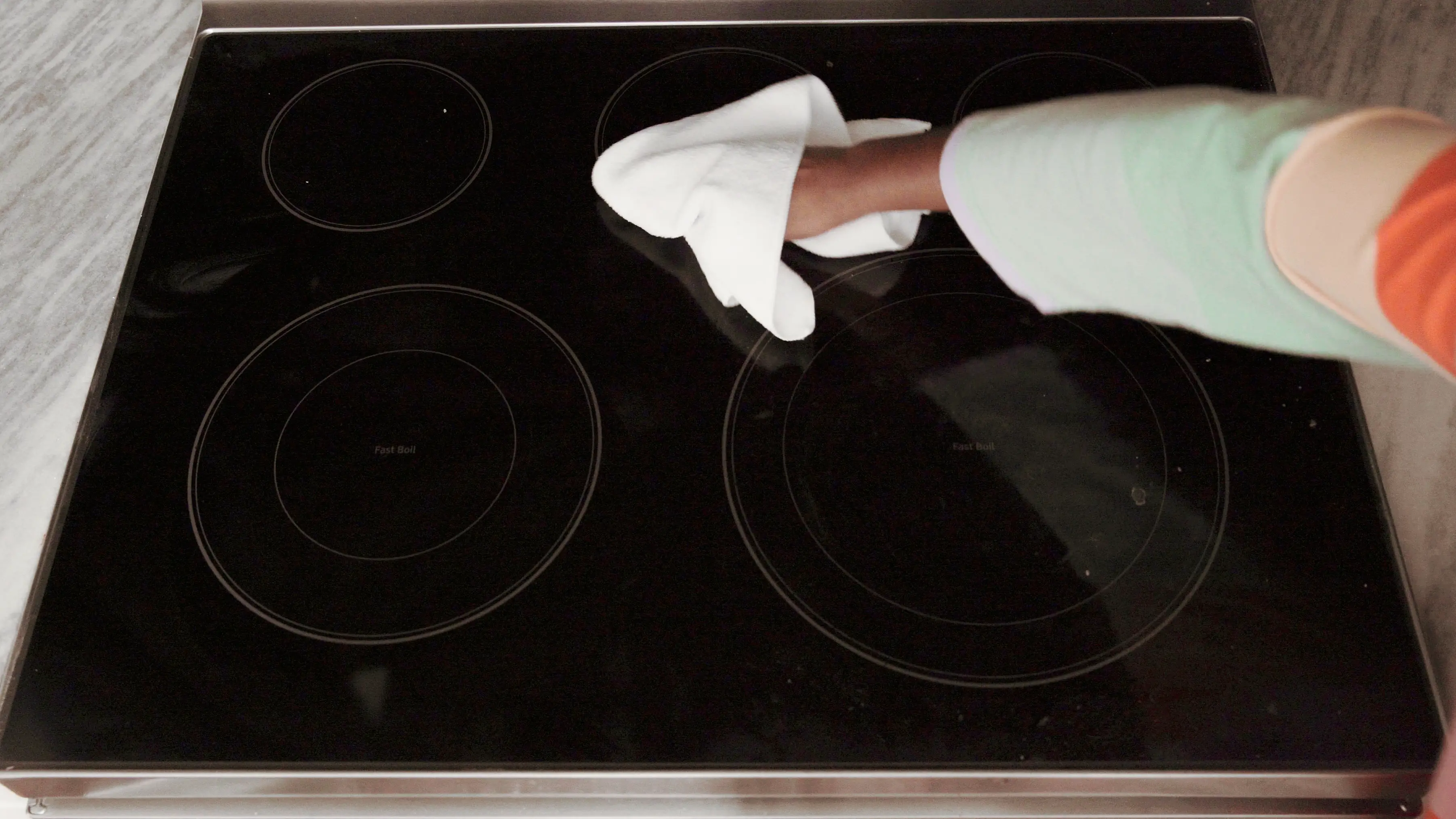 How to clean a glass stove top?