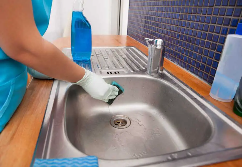 how to clean stainless steel sink