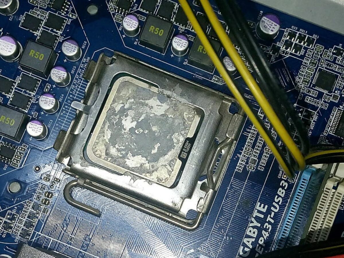 How to Clean Thermal Paste off CPU