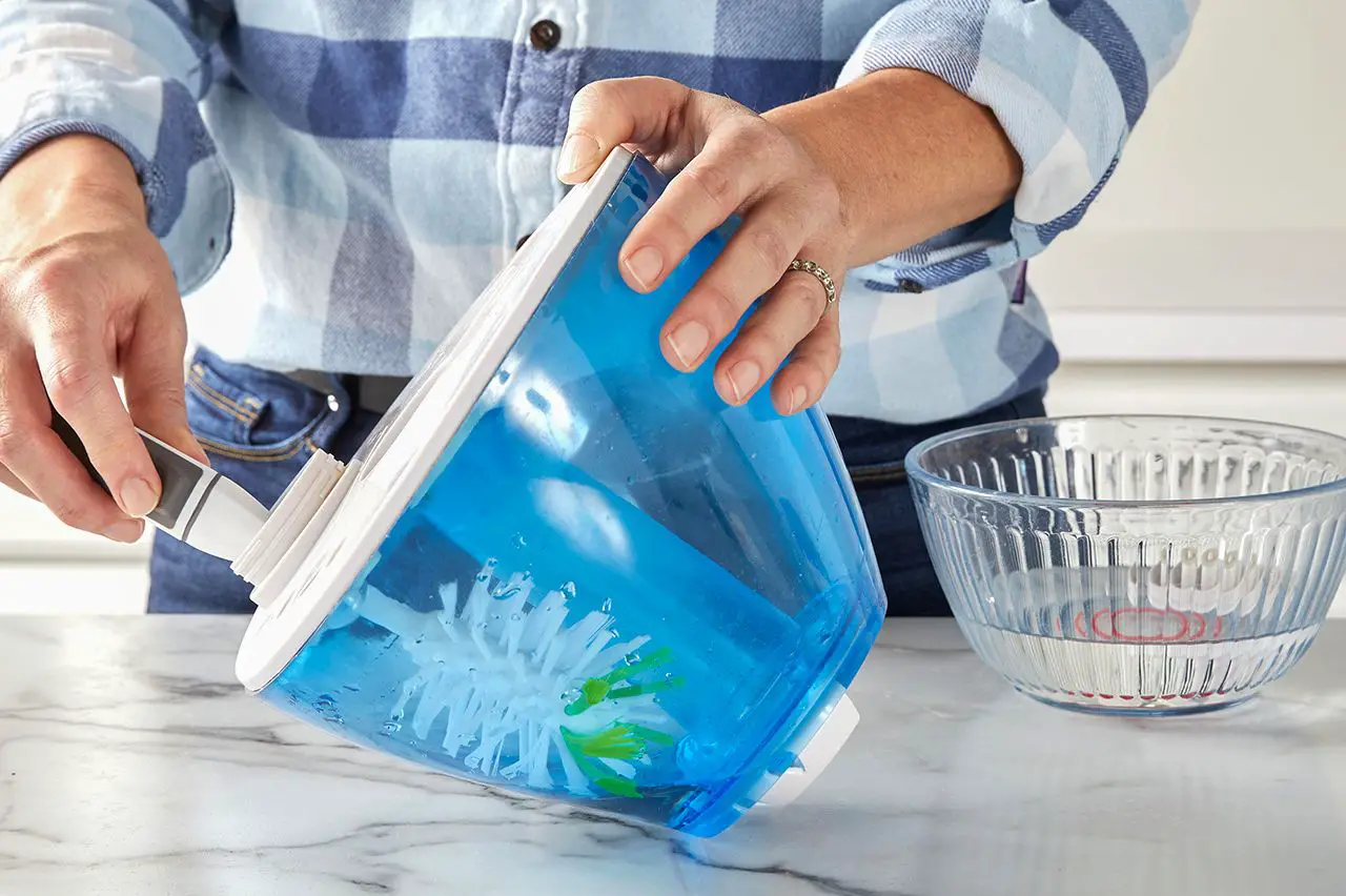 how to clean a humidifier