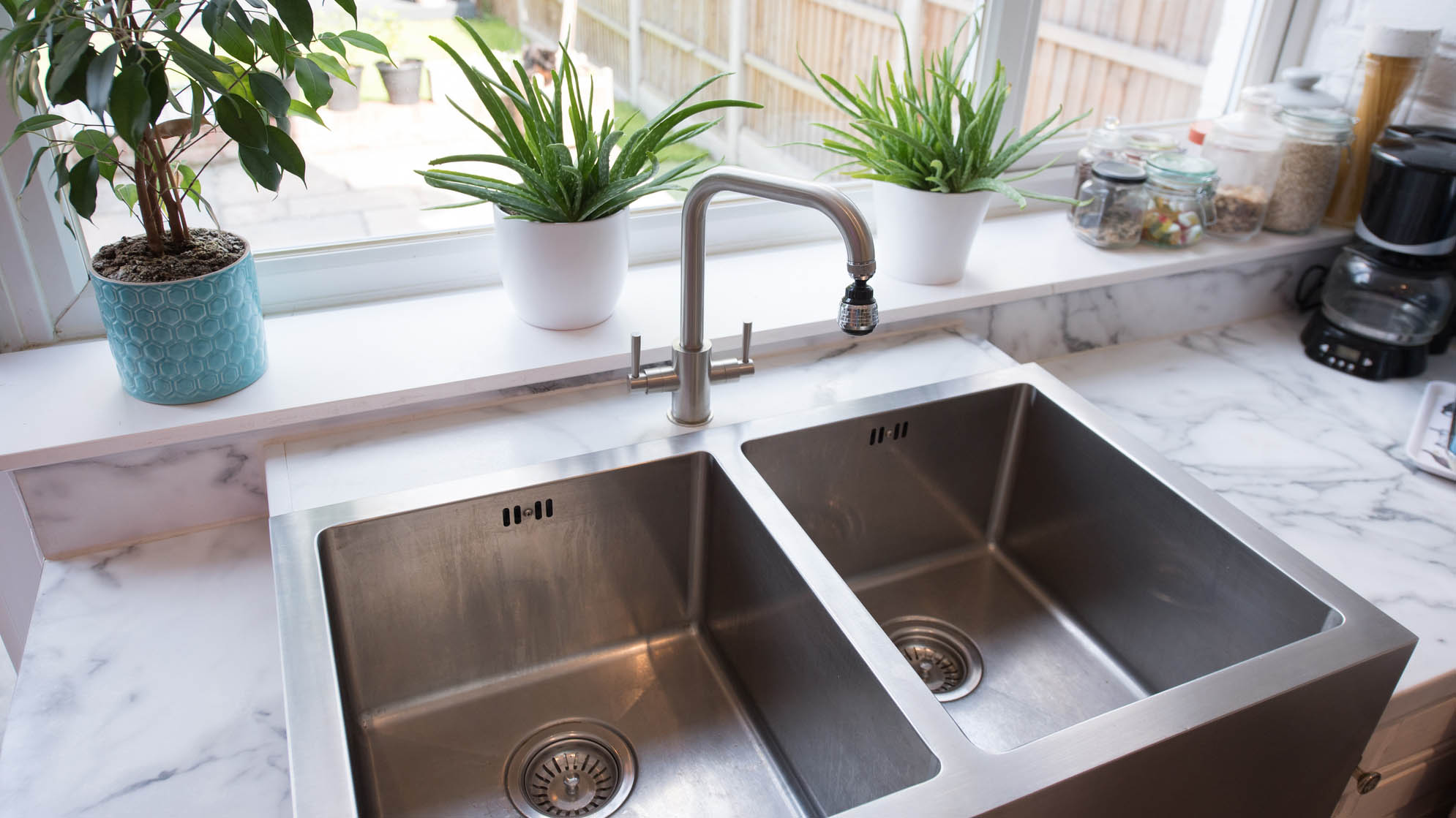 How to Clean Stainless Steel Sink In 5 Easy Steps!
