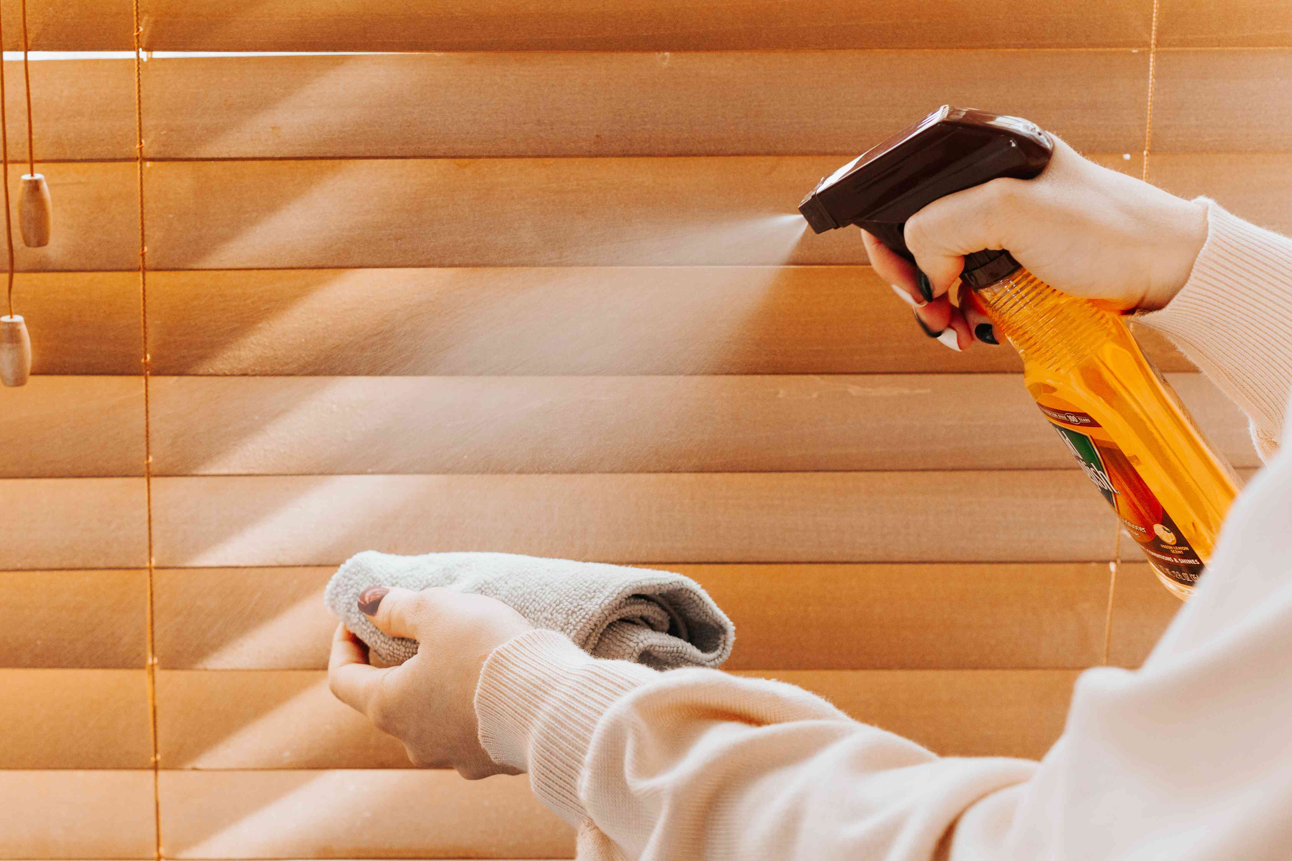 how to clean blinds