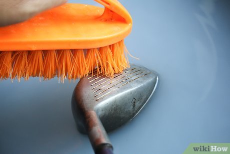 how to clean golf clubs