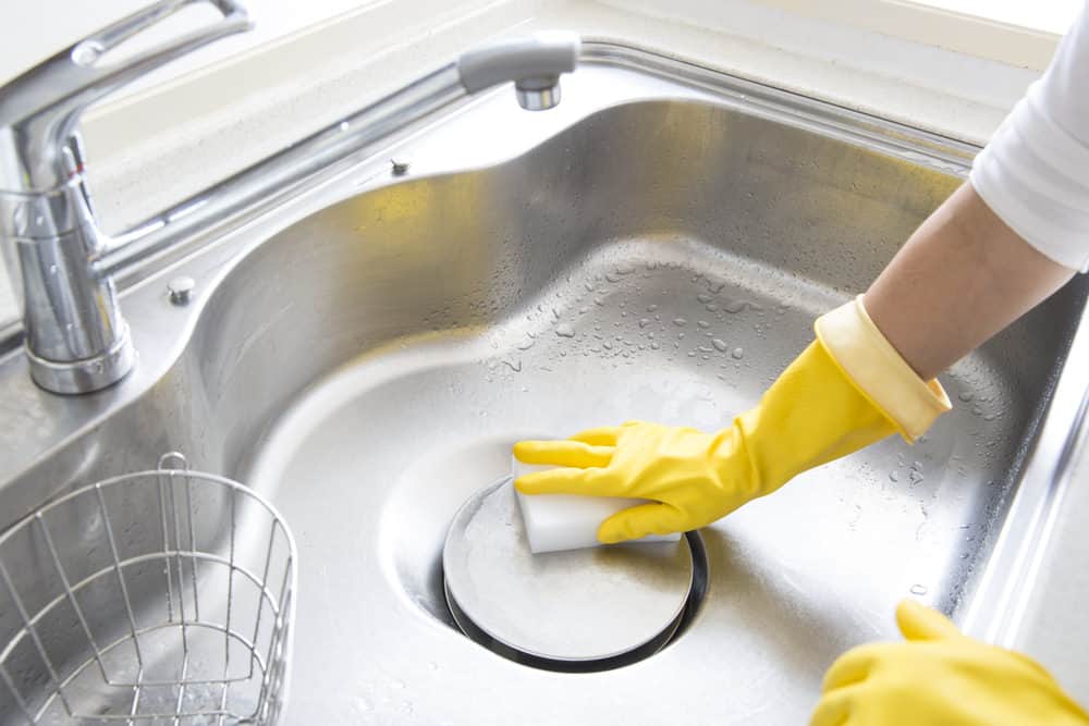 how to clean stainless steel sink