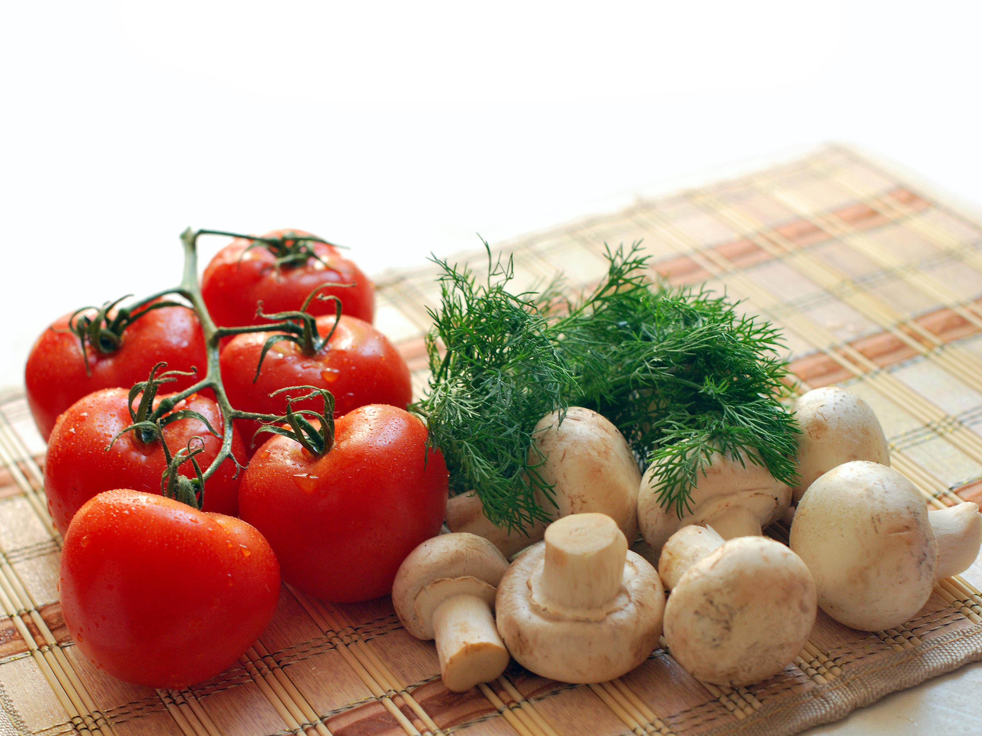 mushrooms, tomatoes, parsley, can you freeze fresh muhsrooms