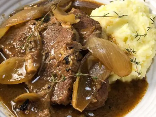 braised steak and onions