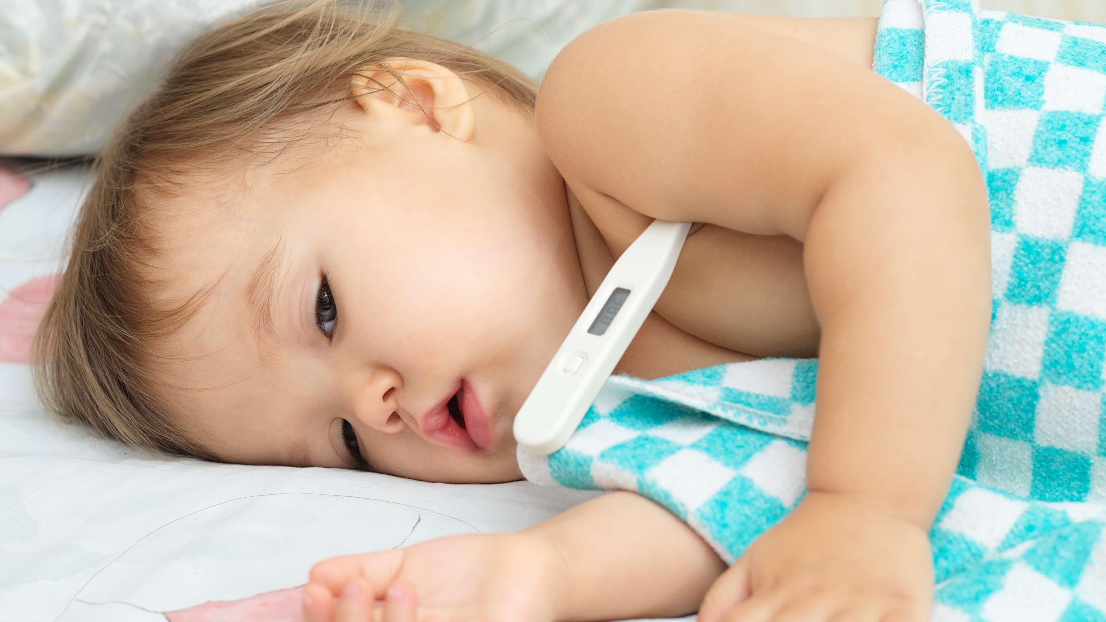 How to Dress Baby with Fever at Night: 7 Tips to Keep Your Baby Safe