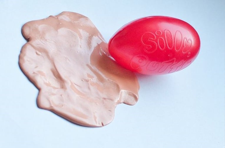 How to get silly putty out of clothes