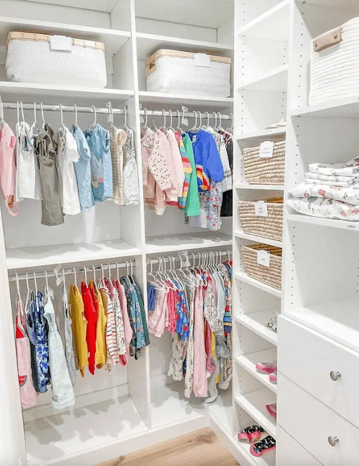 how to organize baby clothes